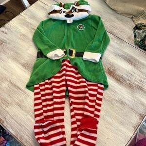 Bucees Youth Elf Onesie Size XS/S